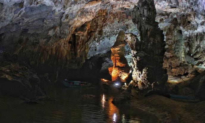 Phong Nha Cave