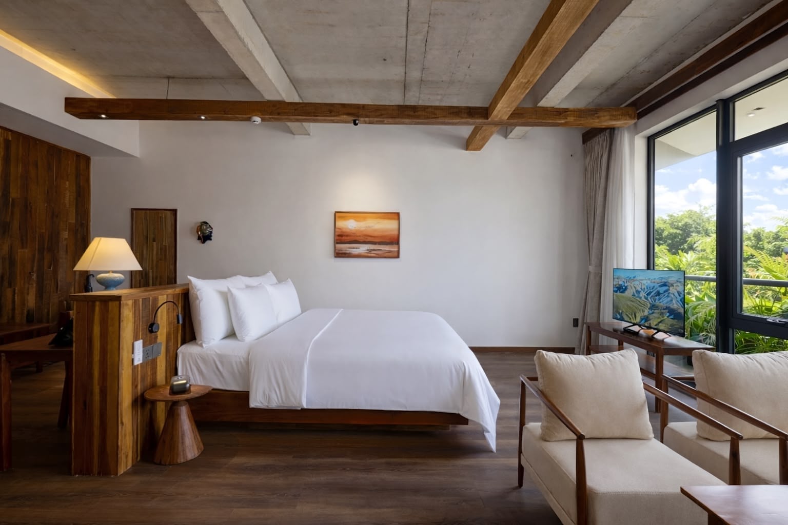 The Skyline Executive Loft