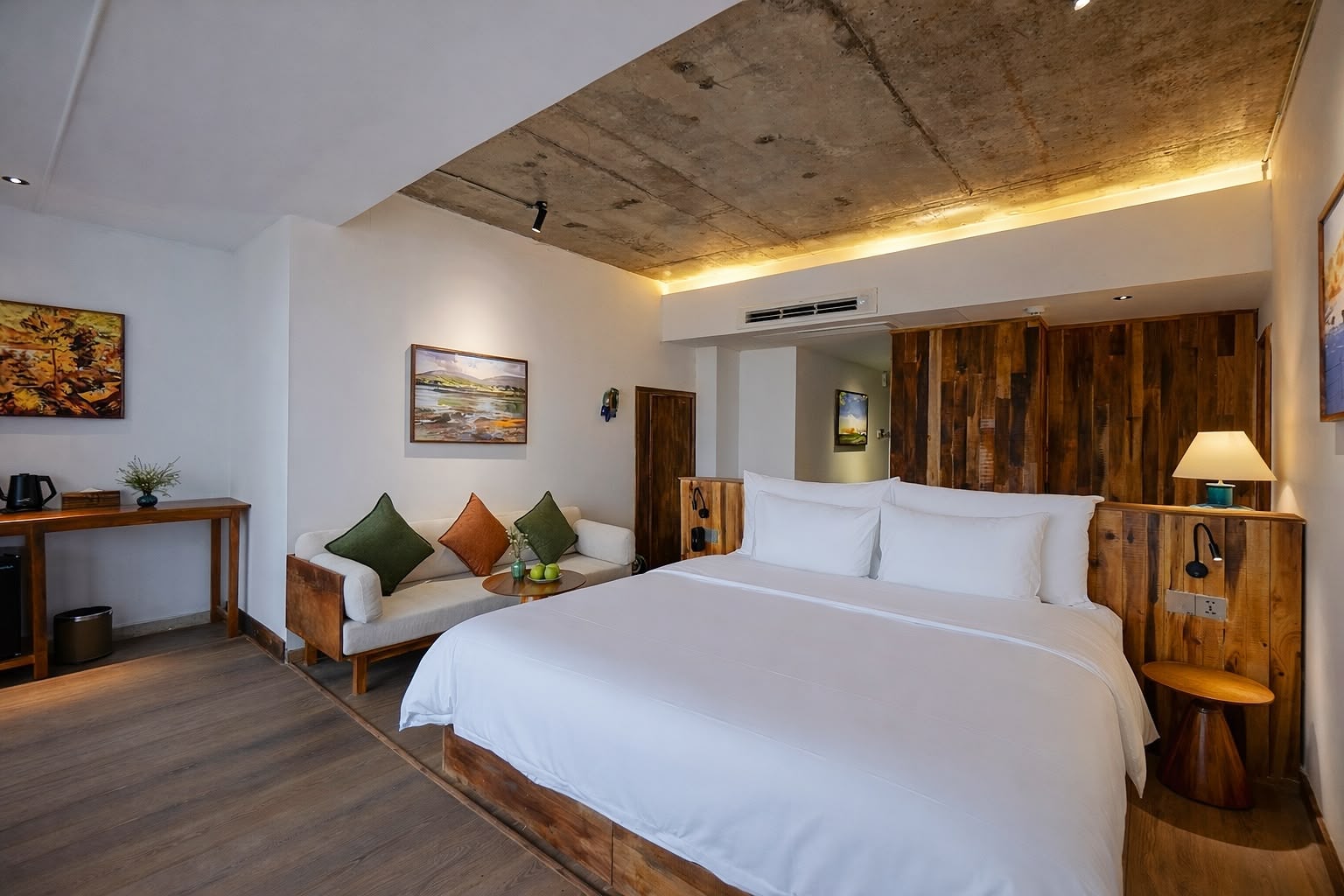 The Skyline Premier Loft