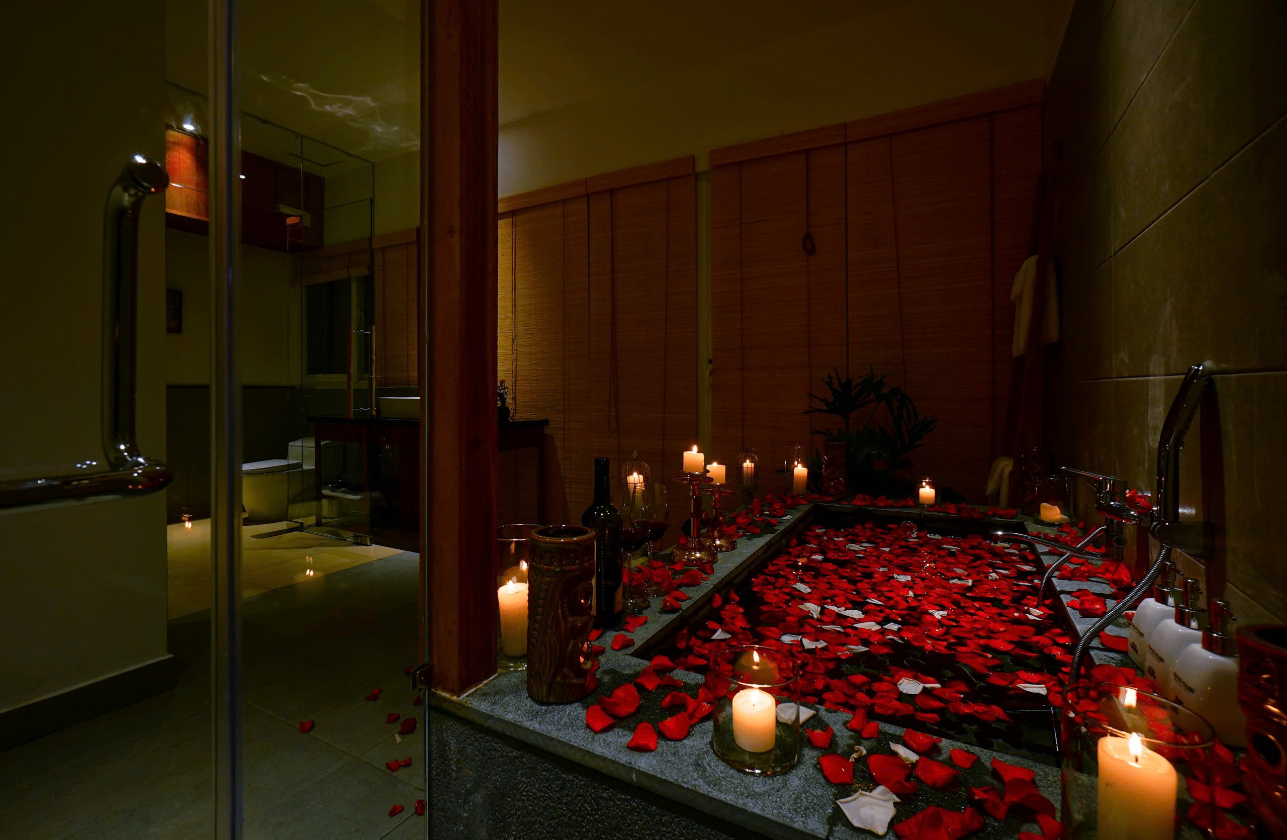 Deluxe Double With Balcony And Bathtub