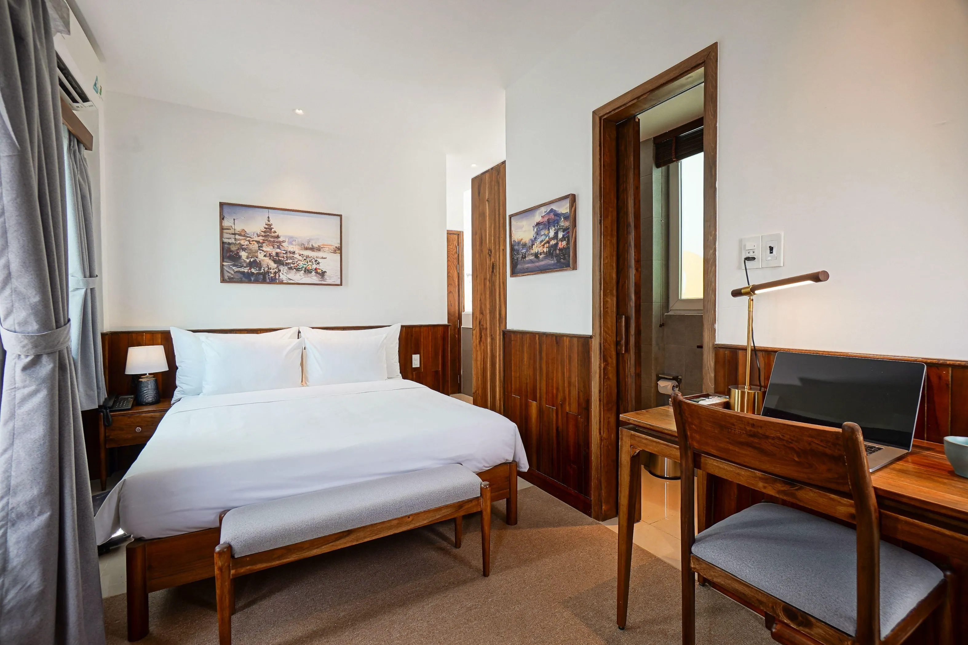 Deluxe Double Room with Balcony/Windows