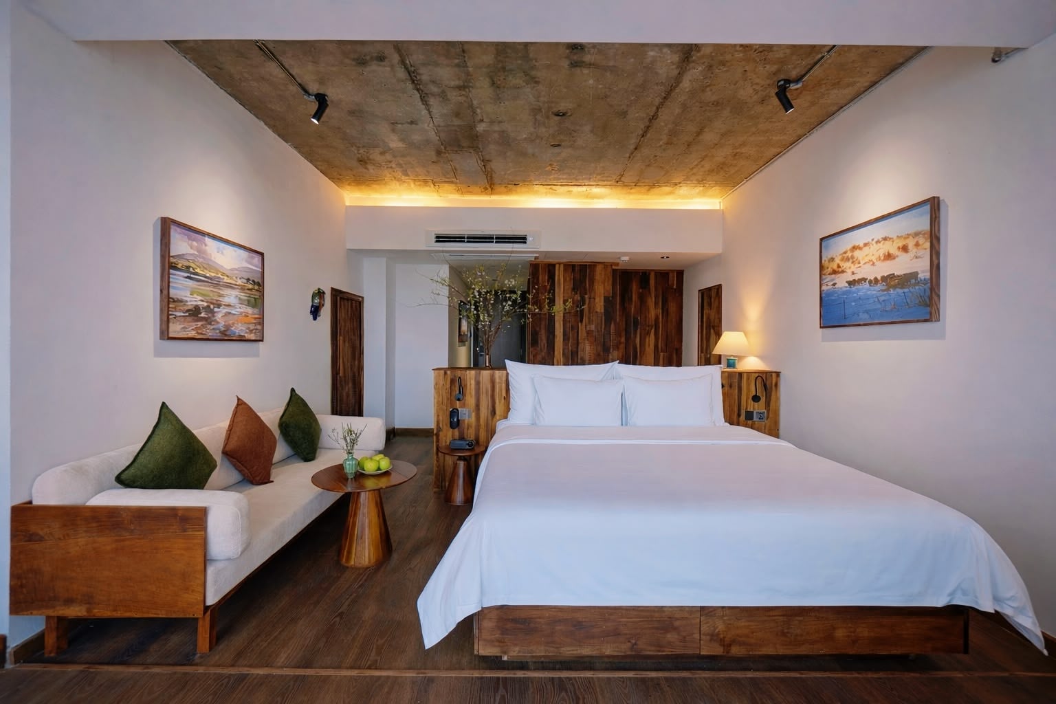 The Skyline Premier Loft