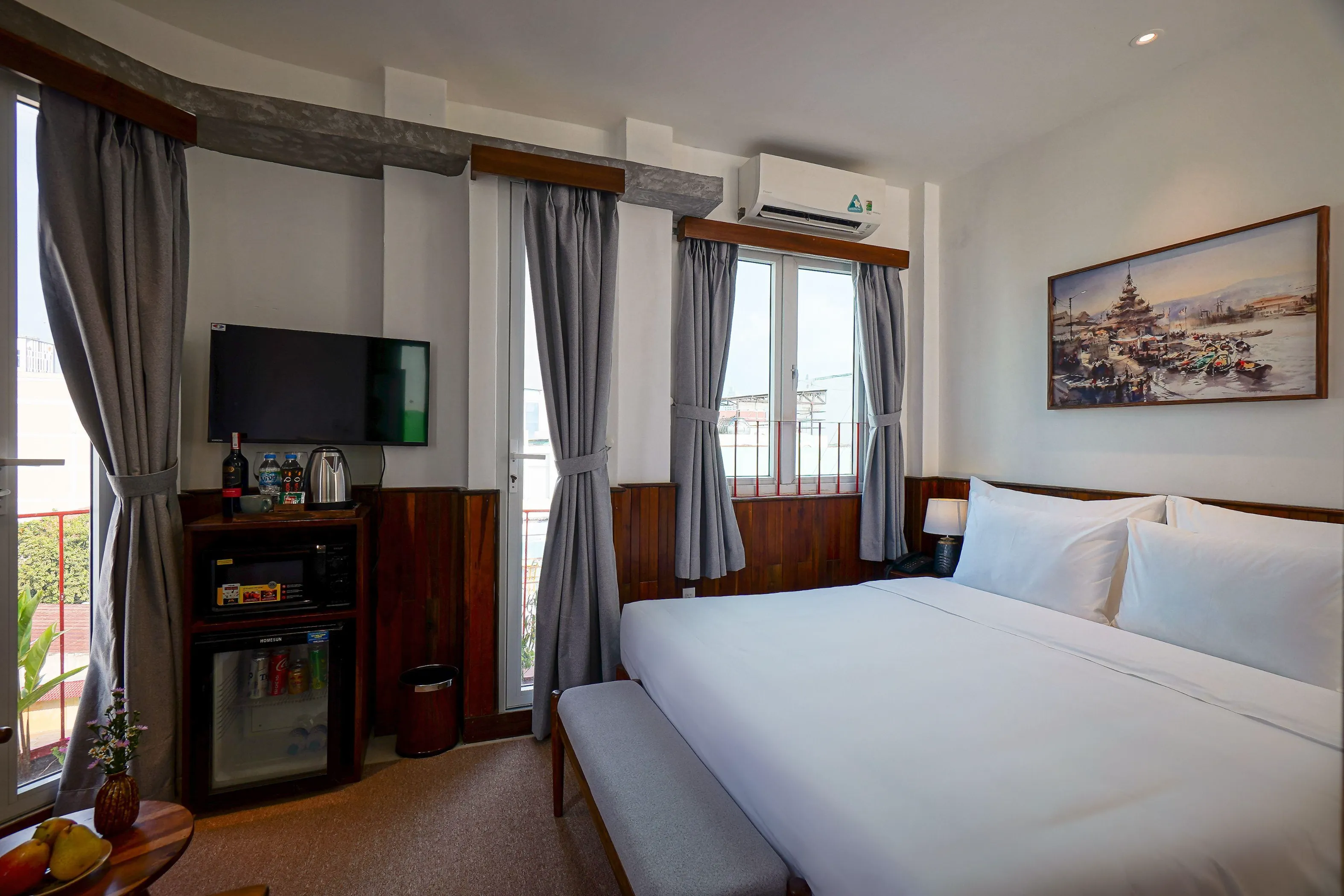 Deluxe Double Room with Balcony/Windows