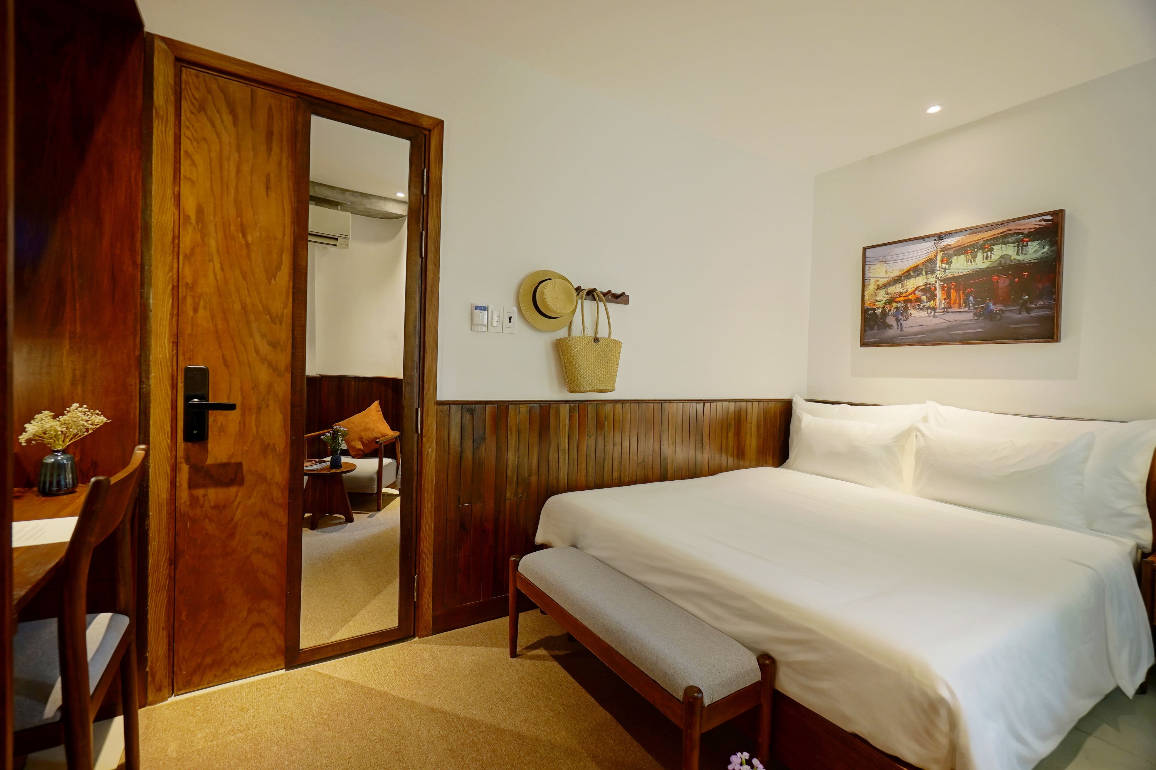 Superior Double Room Street View