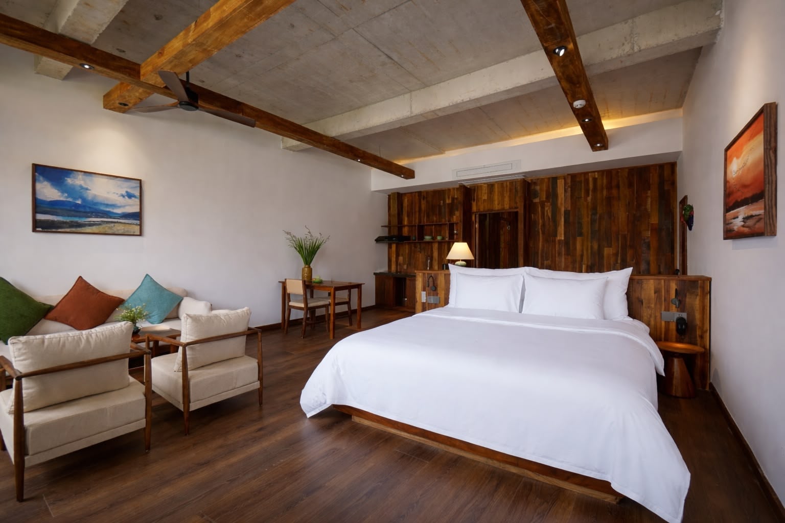 The Skyline Executive Loft